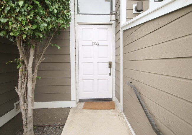 Private Location - 1955 Barry Ave