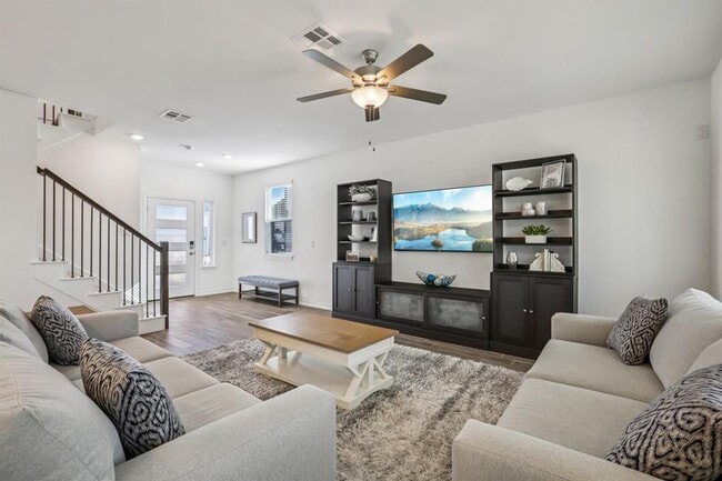 Building Photo - 2903 Bronx Dr
