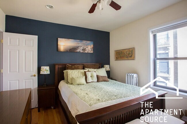 Foto del edificio - 4556 N Wolcott Ave