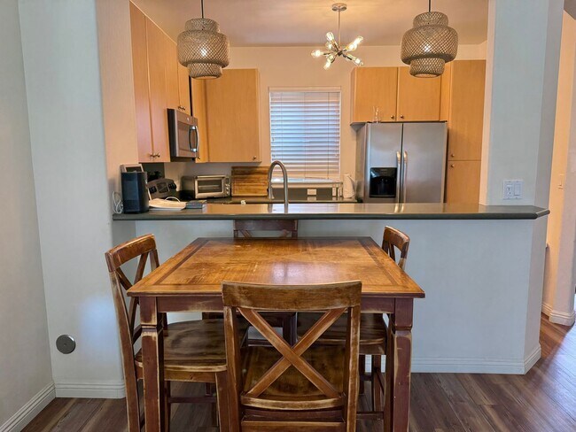 Foto del edificio - Partially Furnished 3 Bedroom / 2.5 Bathroom Townhome for Rent in Iliahi at Kehalani!
