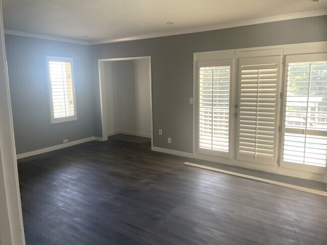 Building Photo - 9631 Christine Cir