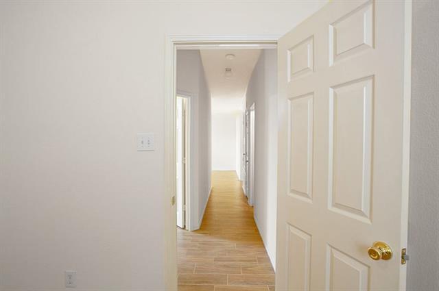 Foto del edificio - 10617 Wolfcreek Ln