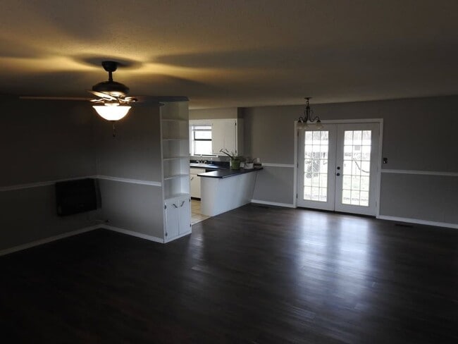 Photo - Move-in Ready!  3-Bed, 2-Bath Farmington Home.  Fenced-in backyard + 2x Car Garage