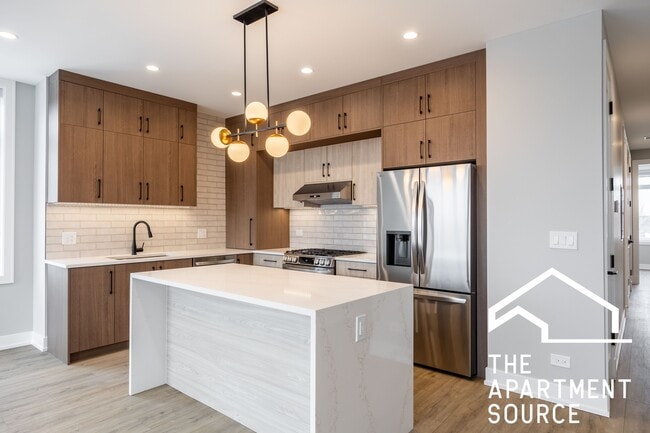 Building Photo - 2351 W Flournoy St