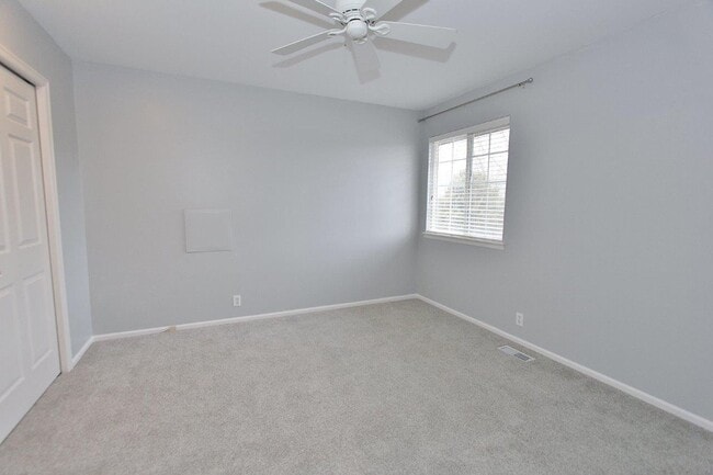 Building Photo - Elegant Home in Hobble Creek!