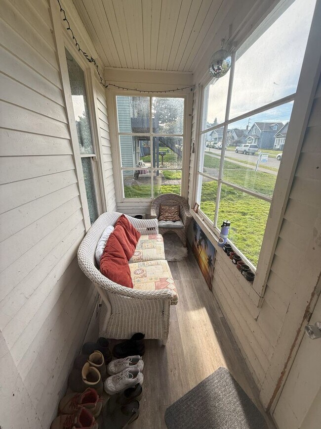 Foto del edificio - Great 6 bdrm/2 bath close to WWU and downtown