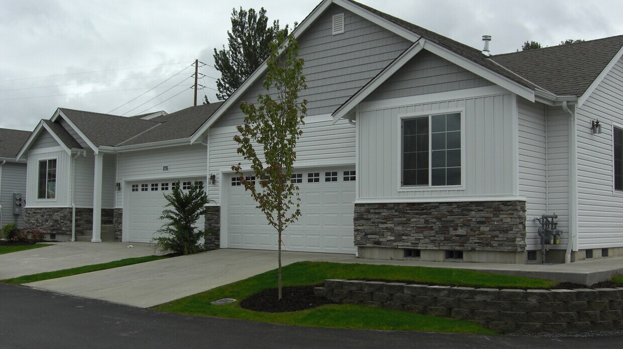 Primary Photo - Duplex Condo Available for move in!