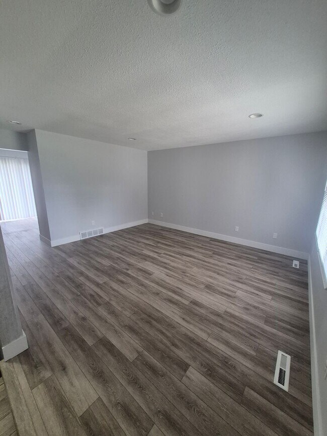 Foto del edificio - 3581-3583 Peck St SW
