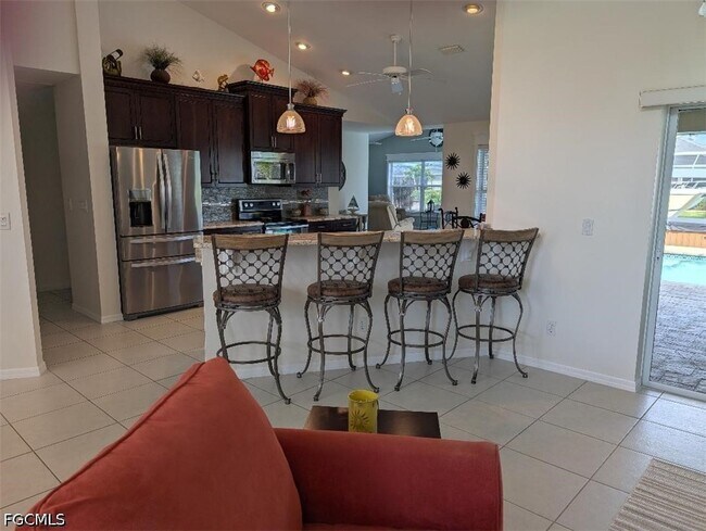 Foto del edificio - 5008 SW 9th Pl