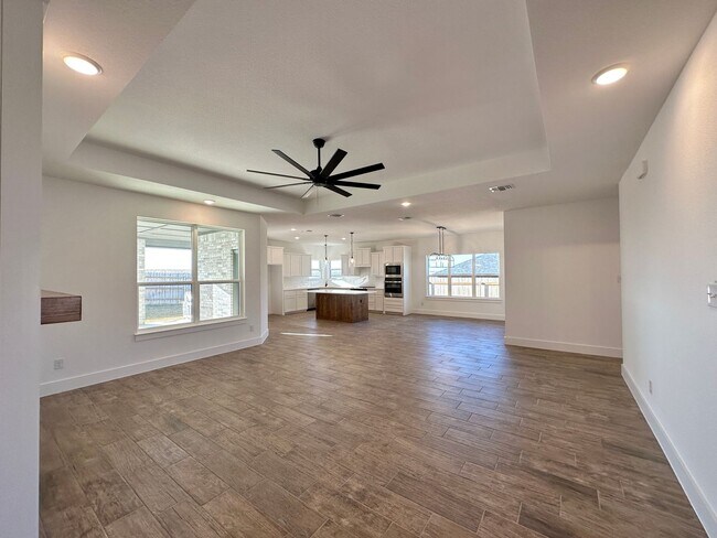 Foto del edificio - Viewable Now by Appointment Only!