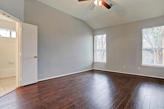 Foto del edificio - 8742 Willancy Ln