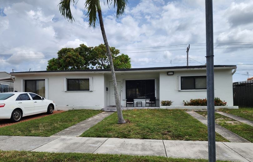 Primary Photo - 3151 SW 11th St
