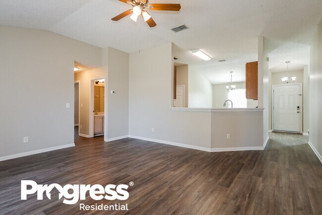 Building Photo - 2558 Glenfield Dr
