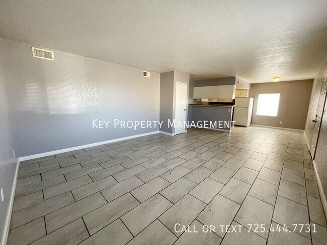 Foto del edificio - 3 BEDROOM 2 BATHROOM CONDO NEAR NELLIS AFB