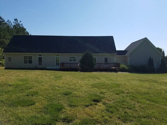 Building Photo - 8037 Old Davis Rd