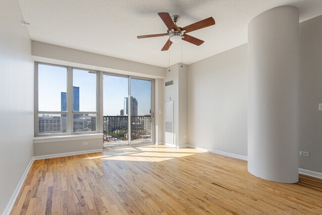 Building Photo - 1717 S Prairie Ave