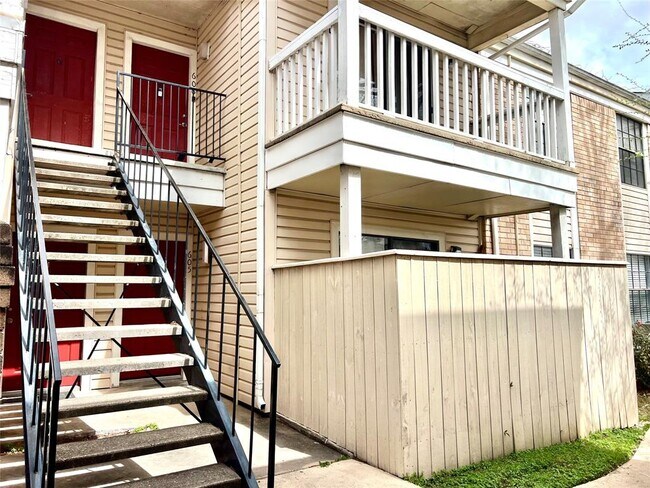 Foto del edificio - 2750 Holly Hall St