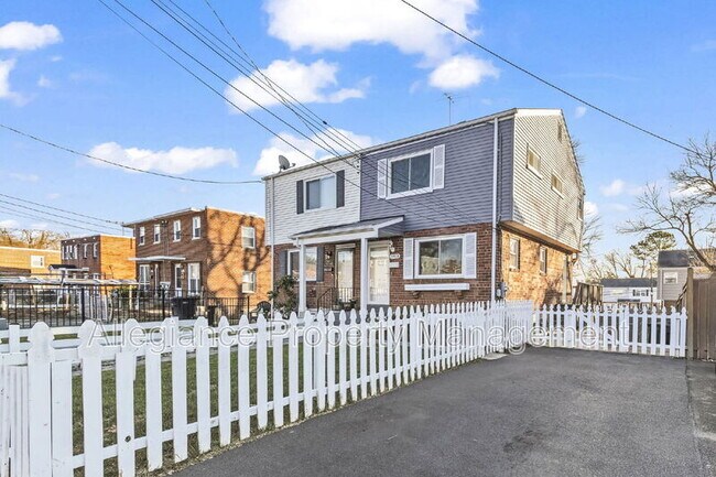 Building Photo - 3918 Usher Ave