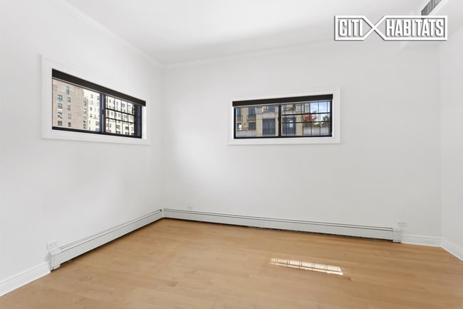 Building Photo - 361 E 50th St