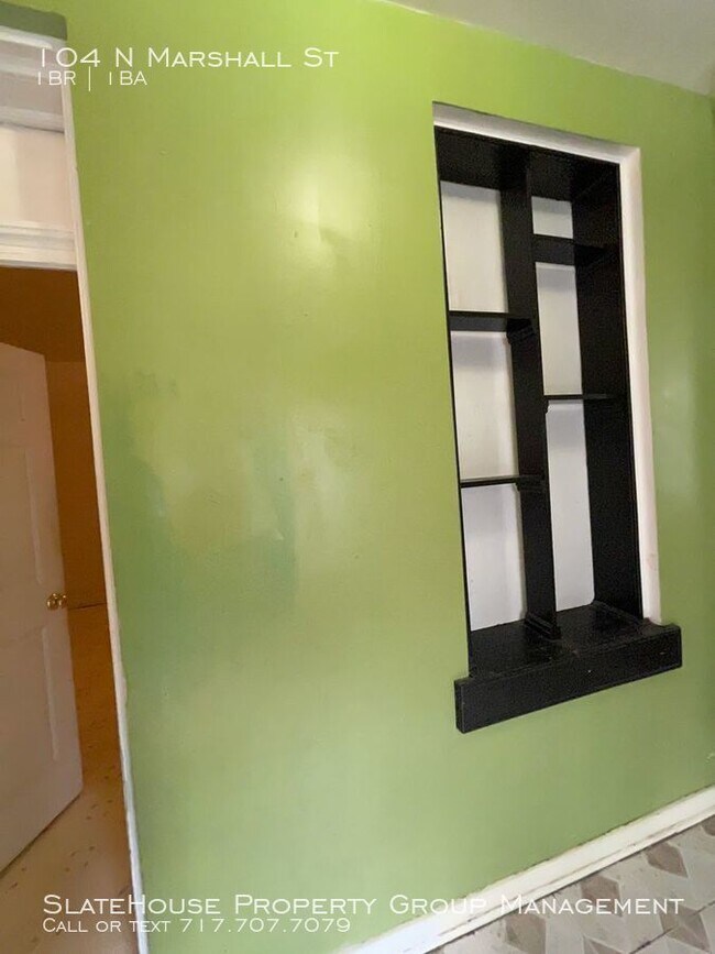 Building Photo - 1 Bedroom Apartment with private entrance