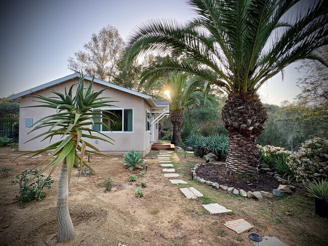 Foto del edificio - 2436 Green Hills Way