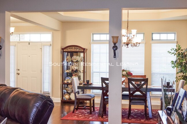 Building Photo - 648 Parish Lakes Dr