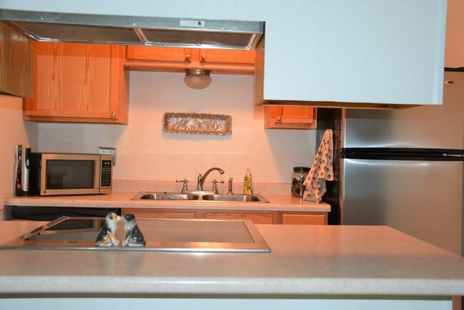 Foto del edificio - 5580 Shorewood Ln