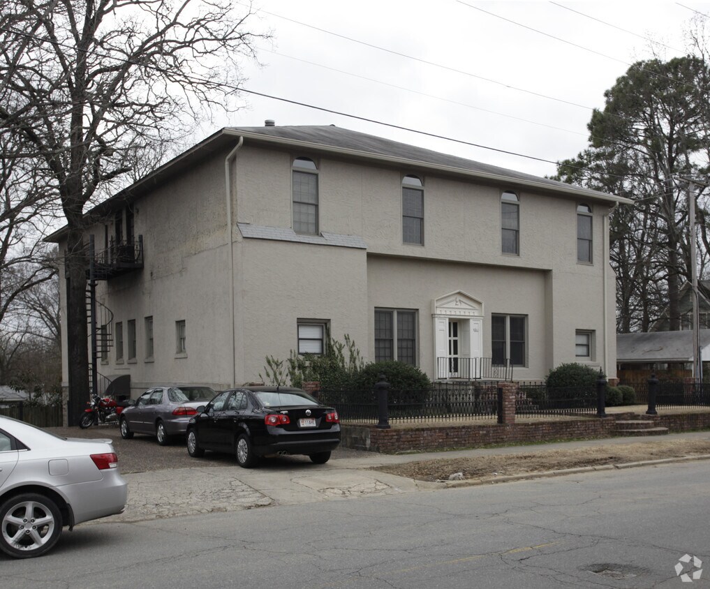Foto principal - 4611 Woodlawn St