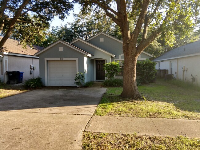 Foto del edificio - 753 Cape Cod Cir