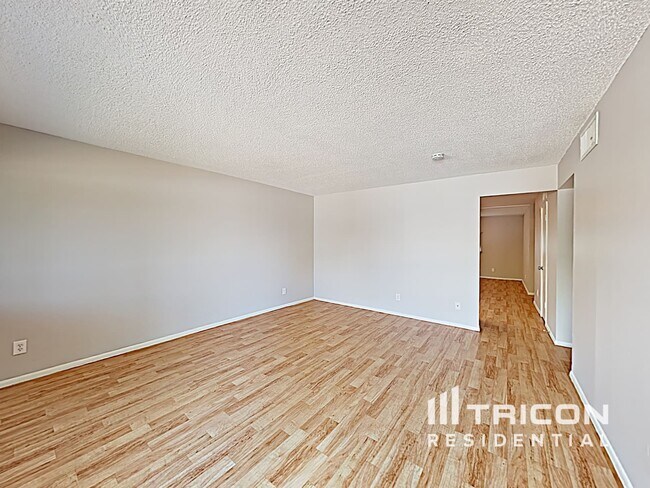 Foto del edificio - 4121 W Griswold Rd