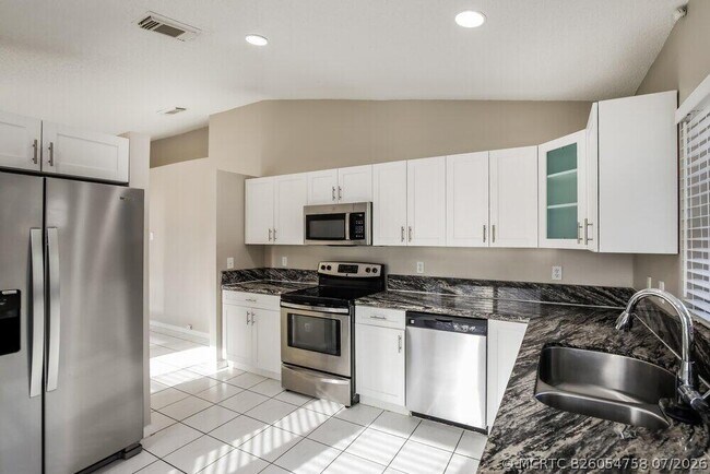 Foto del edificio - 4792 NW 5th Pl