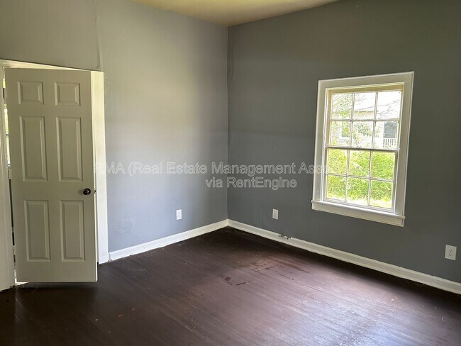 Foto del edificio - 522 W Slaton Ave