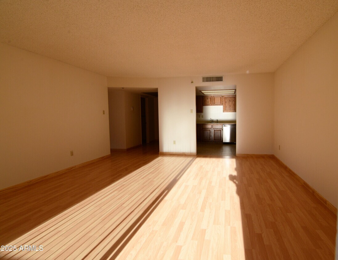 Primary Photo - 7870 E Camelback Rd