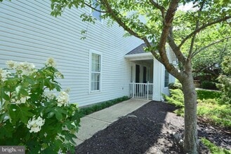 Building Photo - 6603 Netties Ln