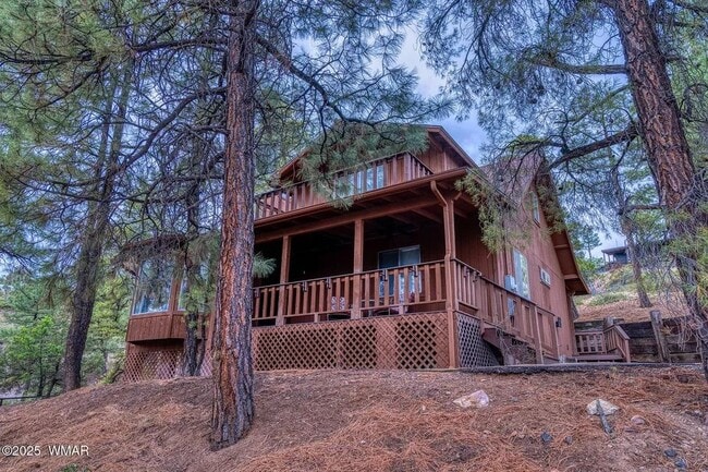 Building Photo - 6373 Manzanita Dr