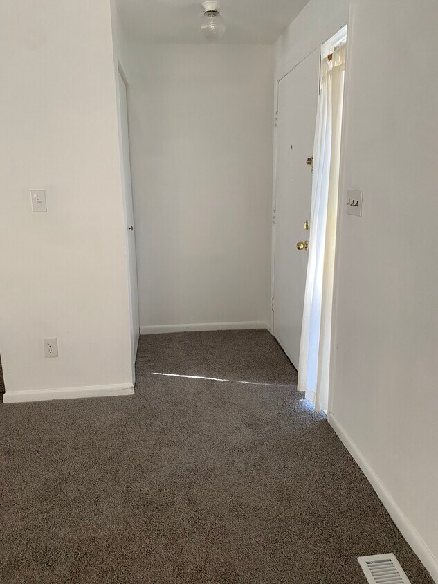 21 Eastford Ct Unit 21, Parkville, MD 21234 Condo for Rent in