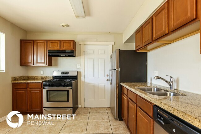 Foto del edificio - 2325 W Pinchot Ave