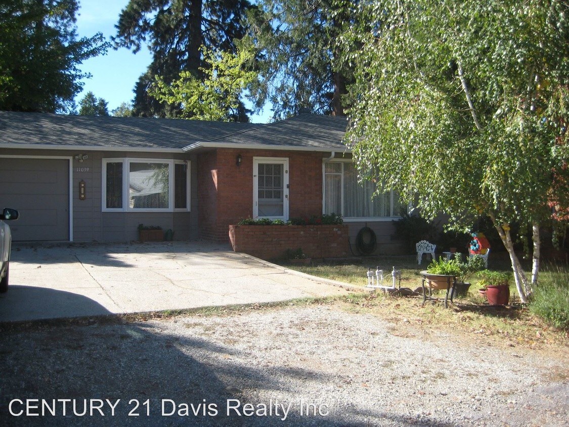 Primary Photo - 3 br, 2 bath House - Suzanne Way 11039