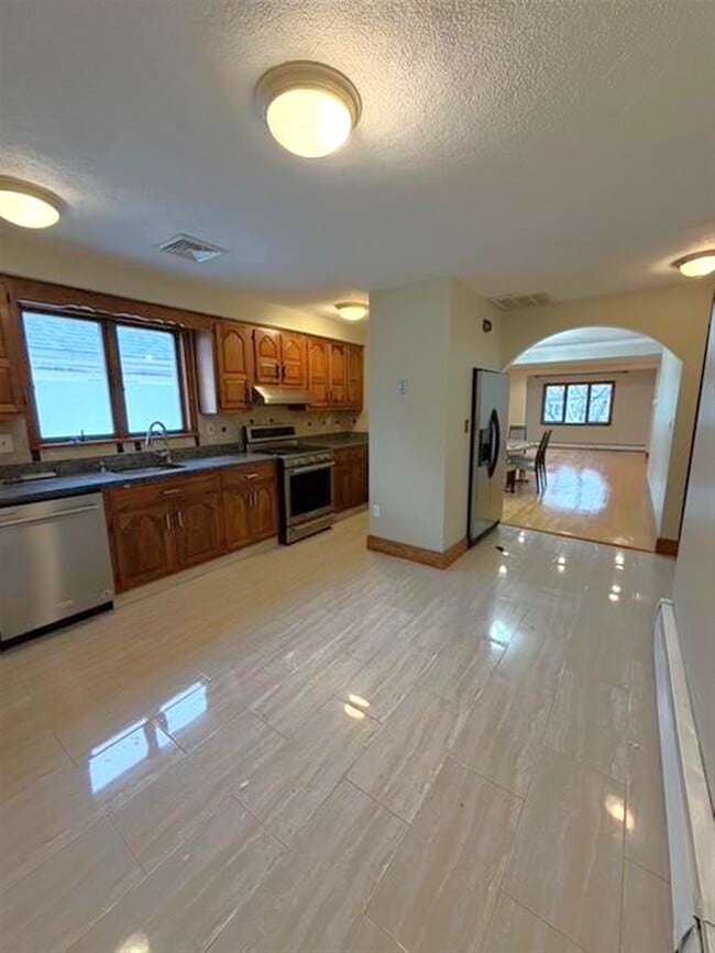 Building Photo - 33 Lafayette St