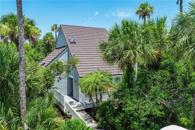 Building Photo - 7870 SE Little Harbor Dr