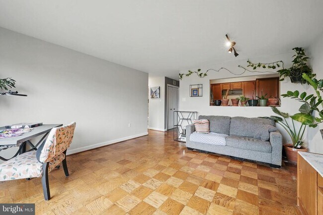 Foto del edificio - 2501 Calvert St NW
