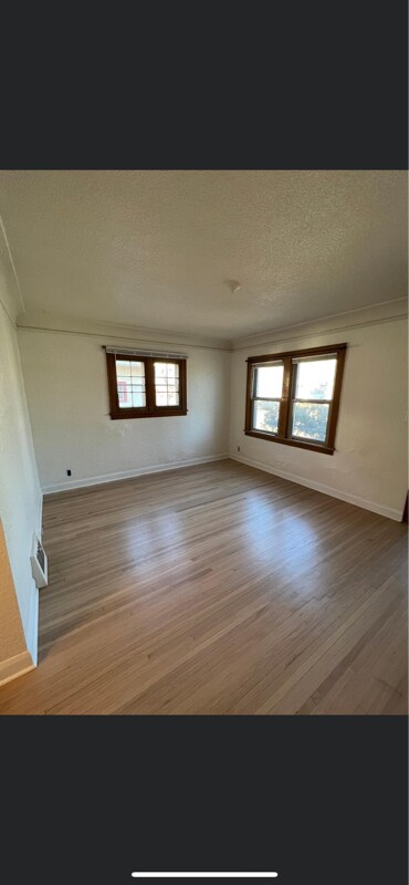 Foto del edificio - 4630 Bloomington Ave