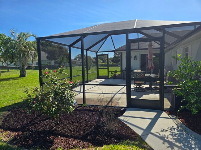 Foto del edificio - 4645 NW 30th Pl