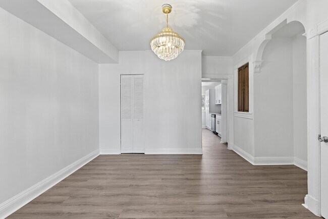 Building Photo - 48 E 34th St.