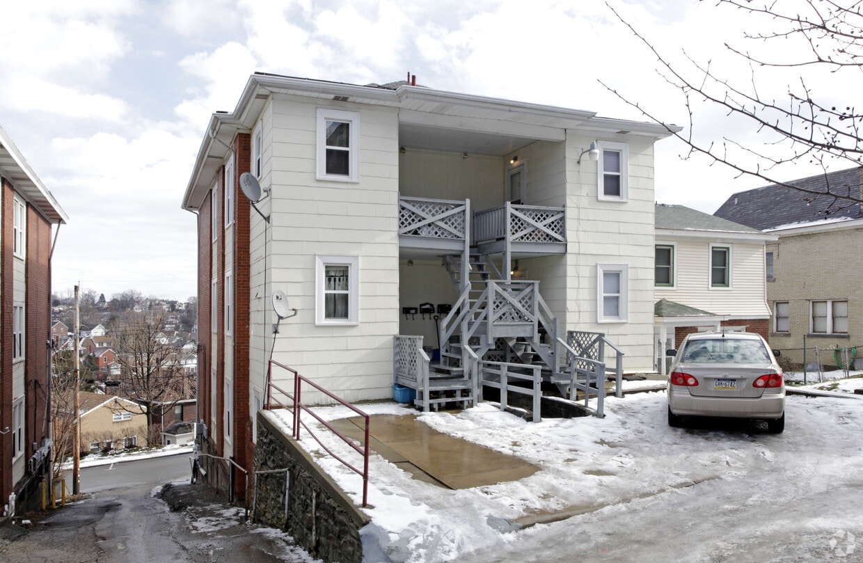 Building Photo - 2918 Clermont Ave