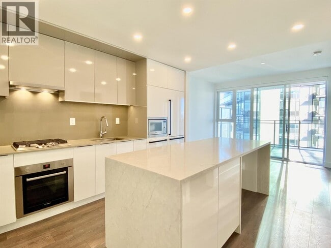 Building Photo - 4711 Hazel St