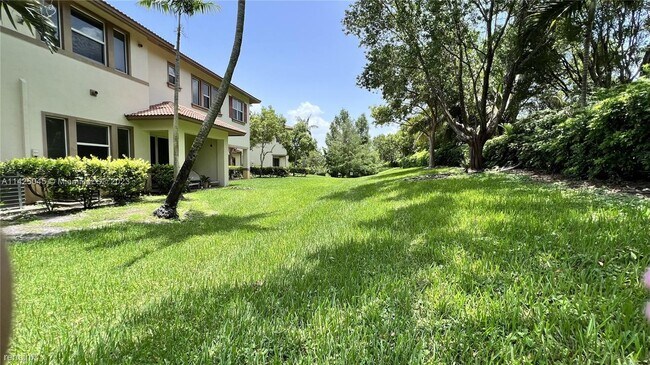 Foto del edificio - 3 br, 2.5 bath Townhome - 6006 NW 118th Dr