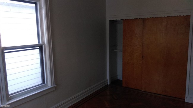 Foto del edificio - 2151 E 22nd St