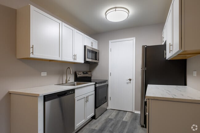 2BR, 1BA - 965SF - Kitchen - Antioch Manor Apartments