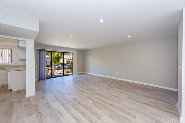 Building Photo - 835 E Lomita Ave